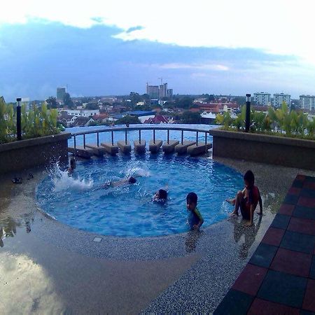 Julia'S Cottage Kota Bahru Luaran gambar